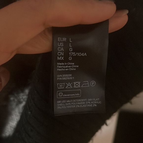 Oversized turtleneck - Picture 3 of 3